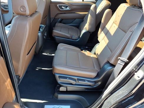 Used 2023 Chevrolet Tahoe High Country image 11