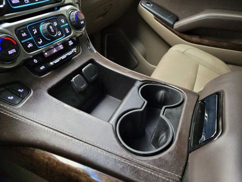Used 2019 Chevrolet Suburban LT AWD/4WD image 26
