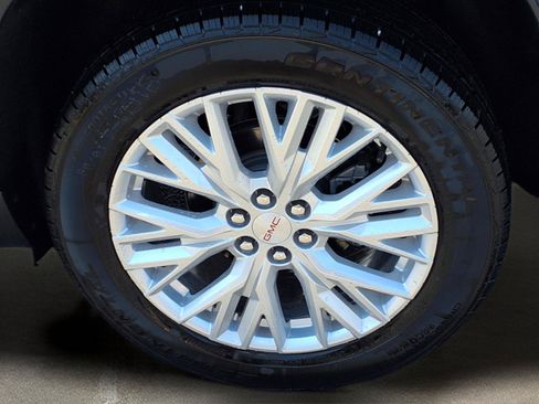 Used 2026 GMC Acadia Elevation w/ Elevation Premium Package FWD image 30