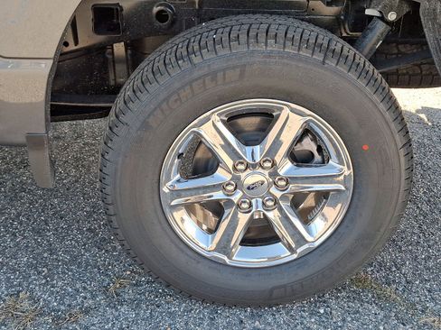 New 2025 Ford F150 XLT w/ Equipment Group 302A MID image 5