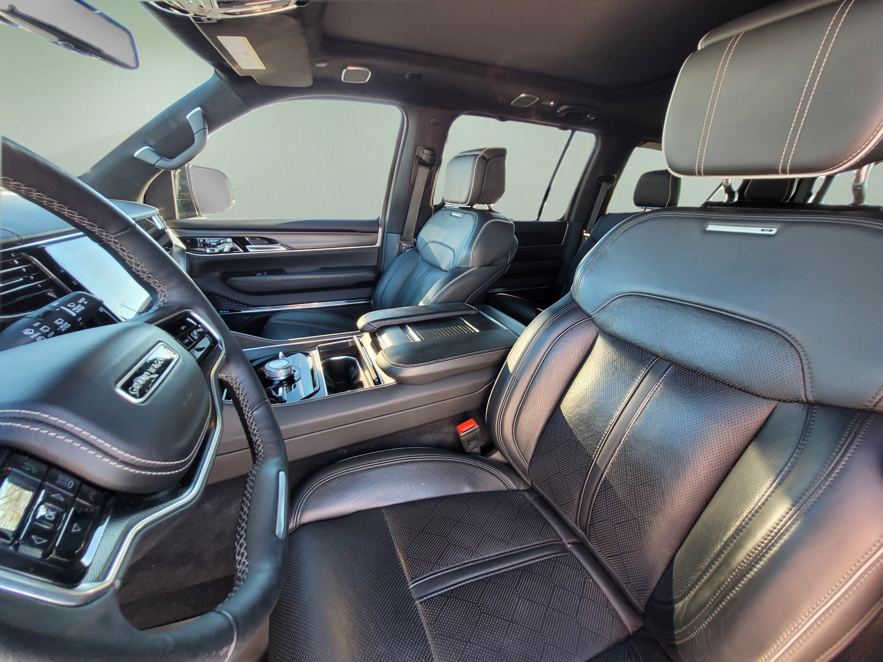 Used 2025 Jeep Grand Wagoneer L Series II Obsidian w/ Quick Order Packagew 28T AWD/4WD image 41