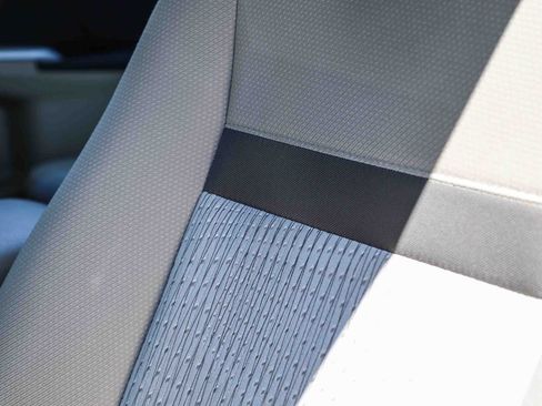Used 2012 Toyota Camry LE FWD image 25