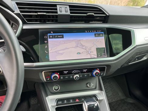 Used 2024 Audi Q3 2.0T Premium Plus w/ Premium Plus Package image 16