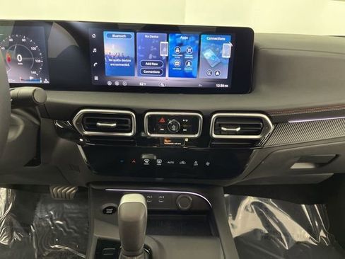New 2026 Nissan Sentra SR w/ Floor Mat Package FWD image 25