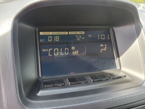 Used 2000 Lexus RX 300 4WD image 20