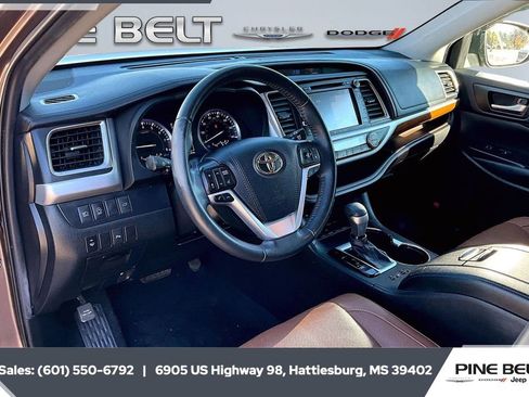 Used 2019 Toyota Highlander Limited image 11