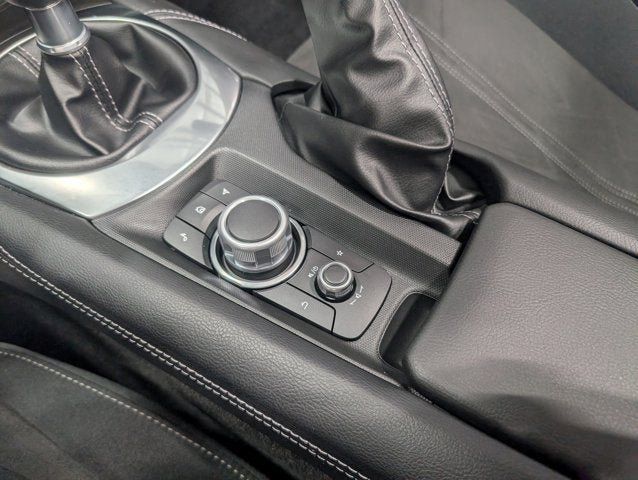 Used 2024 MAZDA MX-5 Miata Club RWD image 24