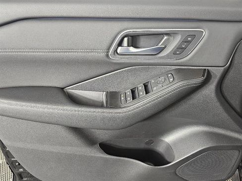 New 2026 Nissan Rogue Platinum w/ Platinum Premium Package image 40