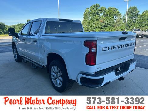 Used 2019 Chevrolet Silverado 1500 Custom w/ Custom Max Trailering Package AWD/4WD image 6
