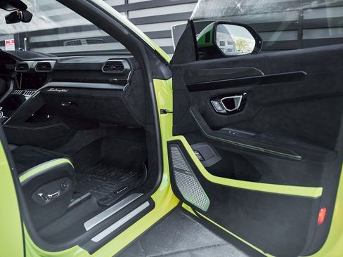 Used 2024 Lamborghini Urus Performante image 29