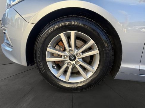 Used 2016 Hyundai Sonata SE FWD image 9