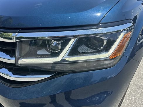 Used 2022 Volkswagen Atlas SEL R-Line AWD/4WD image 9