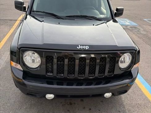 Used 2012 Jeep Patriot Sport w/ PWR Value Group AWD/4WD image 2