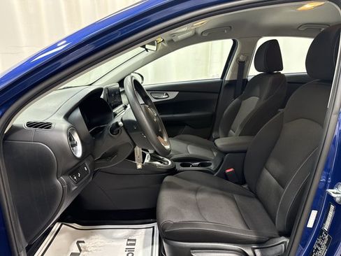 Used 2023 Kia Forte LXS w/ LXS Technology Package FWD image 12