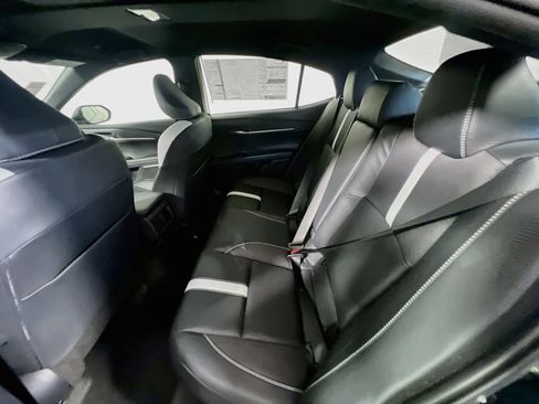 Used 2025 Toyota Camry SE FWD image 28