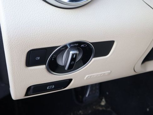 Used 2019 Mercedes-Benz SLC 300 image 15