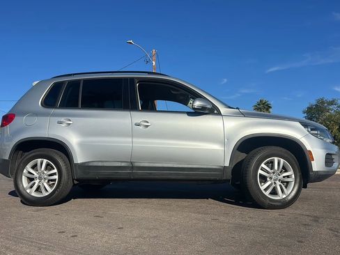 Used 2017 Volkswagen Tiguan S image 4