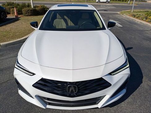 Certified 2025 Acura TLX w/ Technology Package image 4