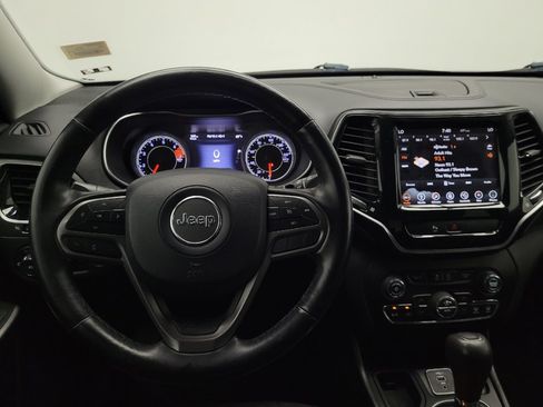Used 2019 Jeep Cherokee Limited FWD image 22
