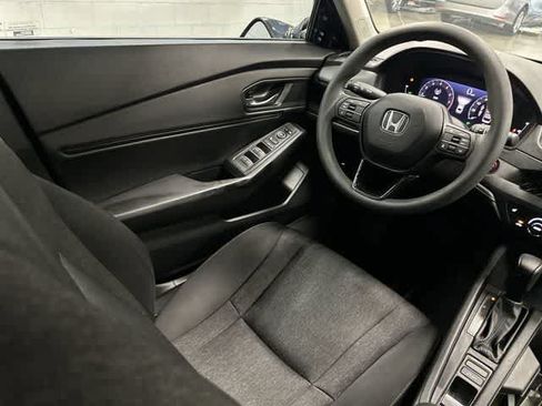 Used 2023 Honda Accord EX image 12