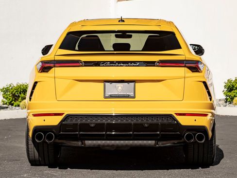 Used 2021 Lamborghini Urus AWD/4WD image 8