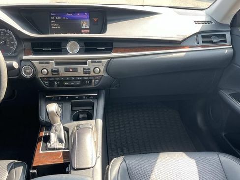 Used 2017 Lexus ES 350 w/ Luxury Package FWD image 14