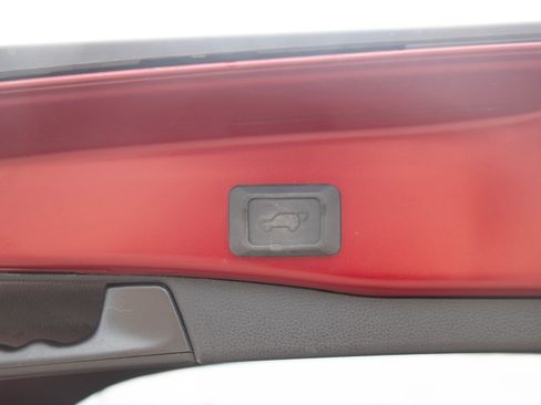 Used 2020 Toyota RAV4 XLE Premium AWD/4WD image 17