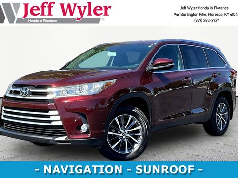 Used 2019 Toyota Highlander XLE AWD/4WD image 1