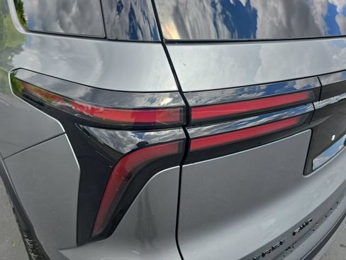 New 2026 Chevrolet Traverse Z71 w/ Driver Confidence Package AWD/4WD image 37