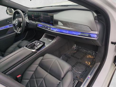 Used 2023 BMW 740i w/ Parking Assistance Package image 24