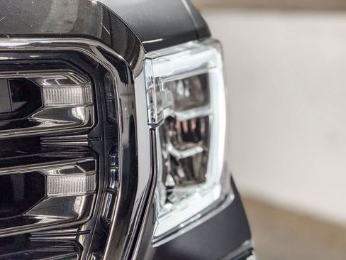 Used 2019 GMC Sierra 1500 SLT w/ SLT Premium Plus Package RWD image 4