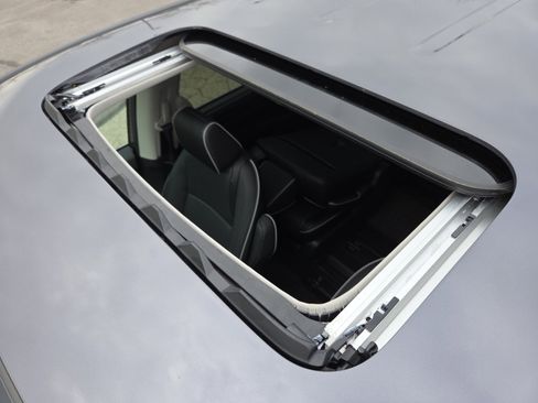 New 2026 Honda Odyssey Touring image 3