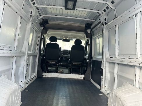 Used 2024 RAM ProMaster 2500 w/ Convenience Group FWD image 19