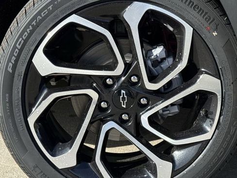 New 2026 Chevrolet Trax RS w/ Sunroof Package FWD image 10