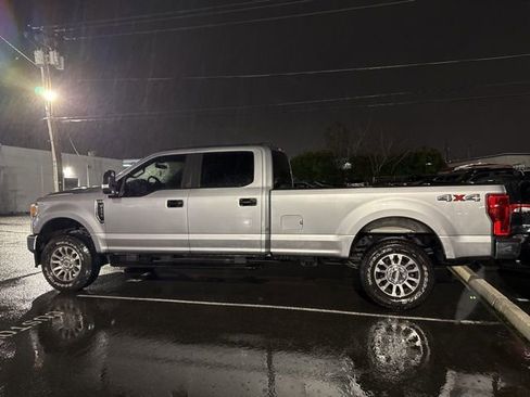 Used 2020 Ford F250 XL w/ STX Appearance Package image 2