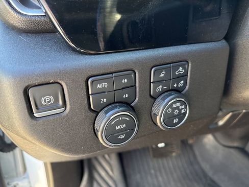 Certified 2024 Chevrolet Silverado 2500 LT image 34