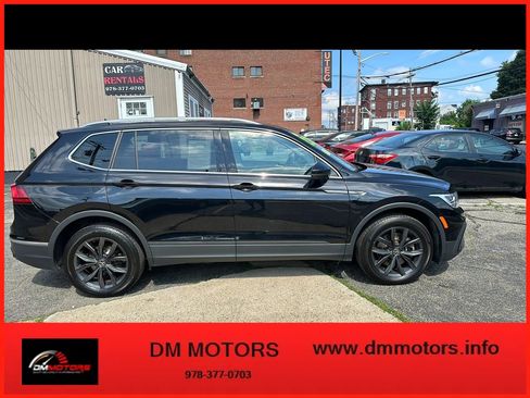 Used 2022 Volkswagen Tiguan SE w/ Panoramic Sunroof Package AWD/4WD image 7