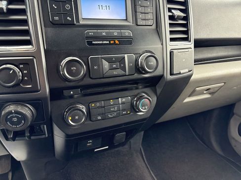 Used 2018 Ford F150 XLT w/ Trailer Tow Package image 30