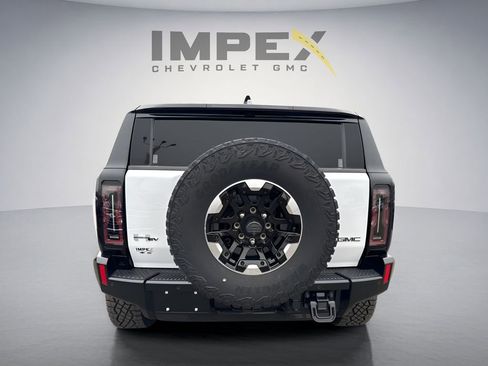 Used 2024 GMC Hummer EV 2X w/ Extreme Off-Road Package AWD/4WD image 4