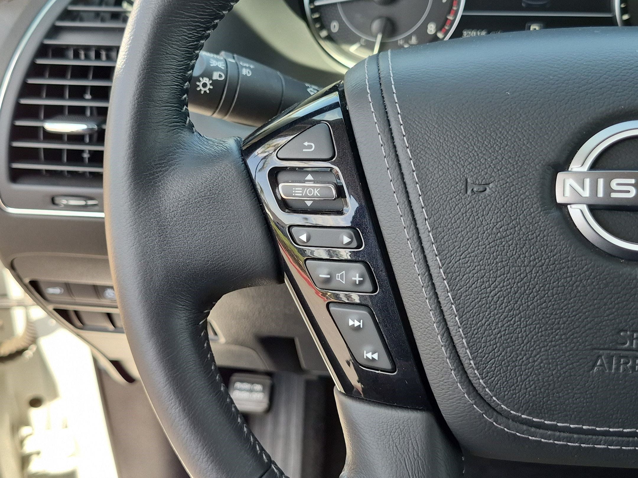 Used 2024 Nissan Armada Platinum w/ Captain's Chairs Package RWD image 19