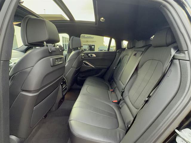Used 2022 BMW X6 xDrive40i w/ M Sport Package AWD/4WD image 24