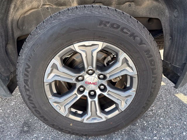 Certified 2025 GMC Sierra 1500 SLT AWD/4WD image 12