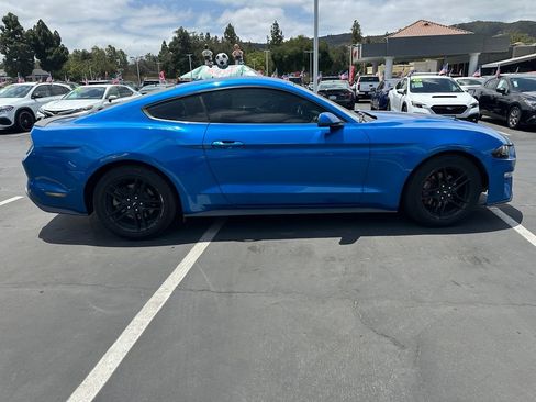 Used 2019 Ford Mustang Premium RWD image 4