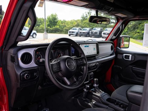 Used 2024 Jeep Wrangler Sport AWD/4WD image 13