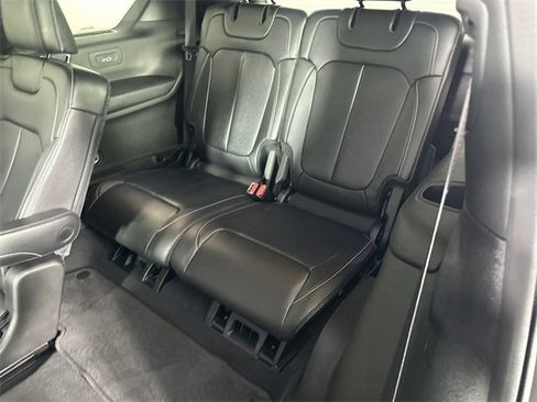 Certified 2024 Jeep Grand Cherokee L Limited w/ Black Appearance Package image 18