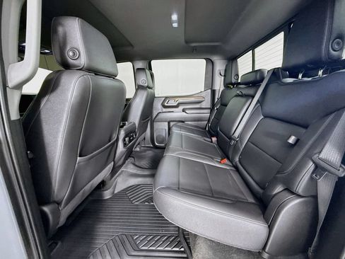 Used 2024 Chevrolet Silverado 1500 LT Trail Boss w/ LT Trail Boss Premium Package AWD/4WD image 25