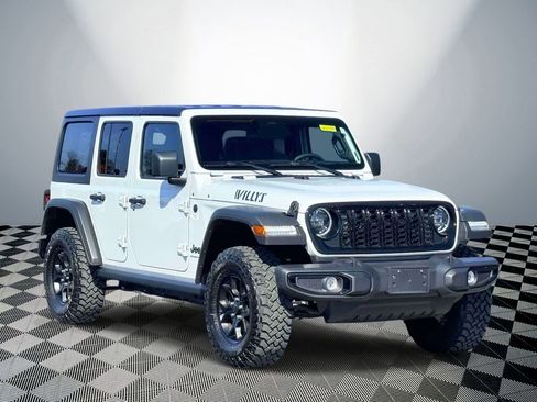 Used 2025 Jeep Wrangler Unlimited Sport AWD/4WD image 4