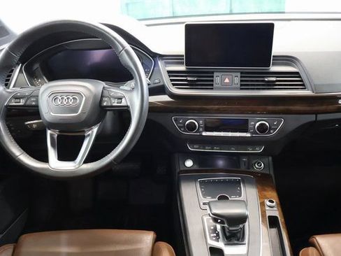 Used 2019 Audi Q5 2.0T Premium Plus w/ Premium Plus Package image 14