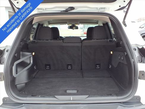 Used 2016 Jeep Cherokee Latitude w/ Cold Weather Group image 10