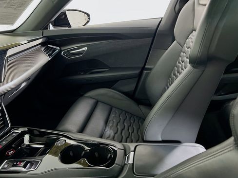 Used 2022 Audi e-tron GT Premium Plus w/ Performance Package image 24